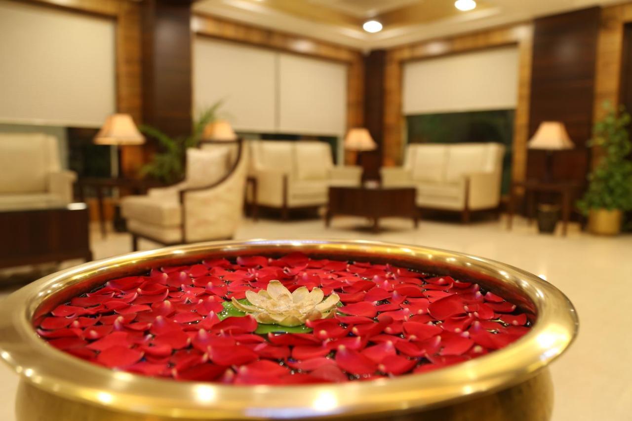 Hotel Golden Gate Indore Exterior foto